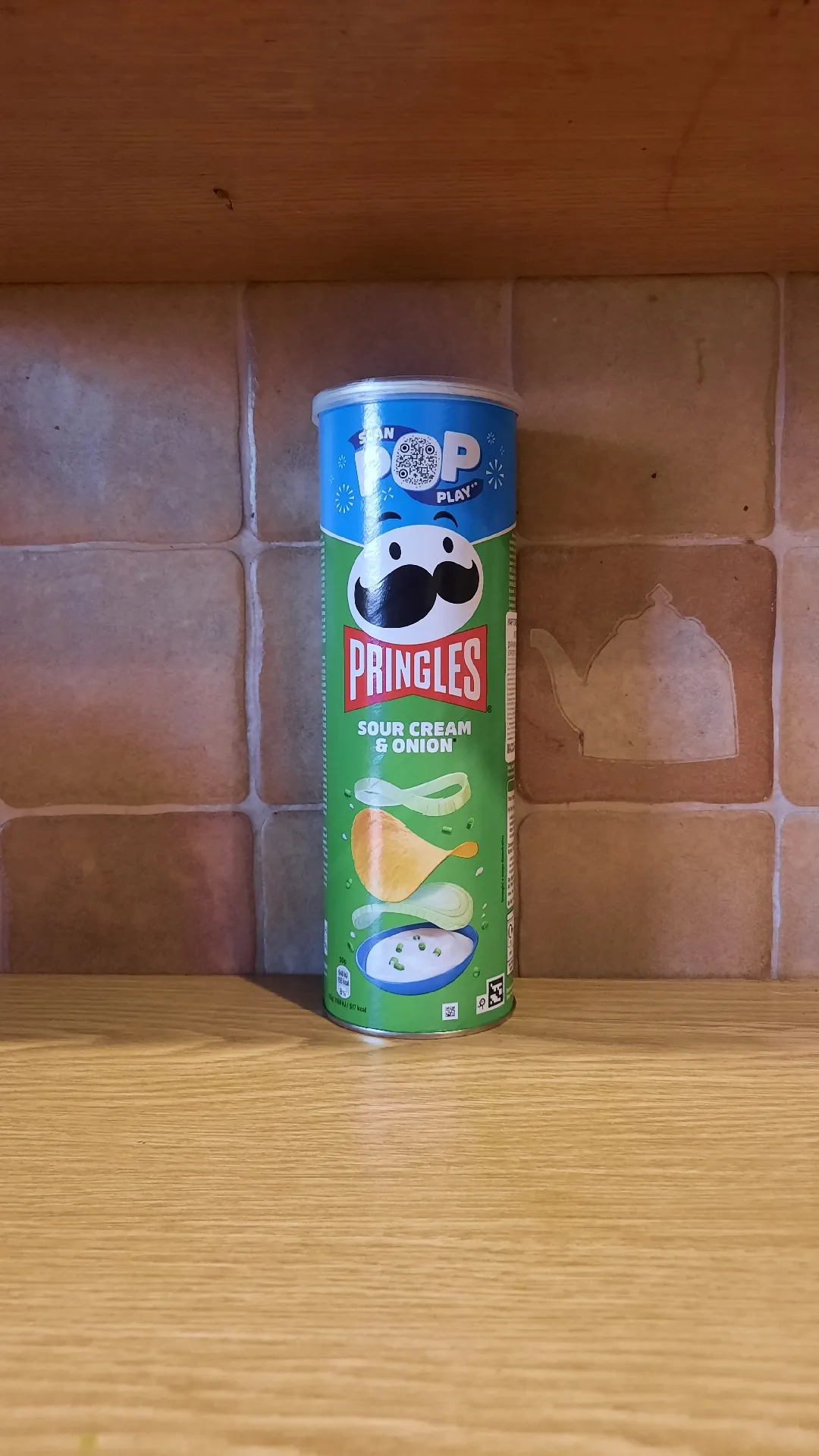 Чипсы Pringles со вкусом сметаны и лука, 165 г
