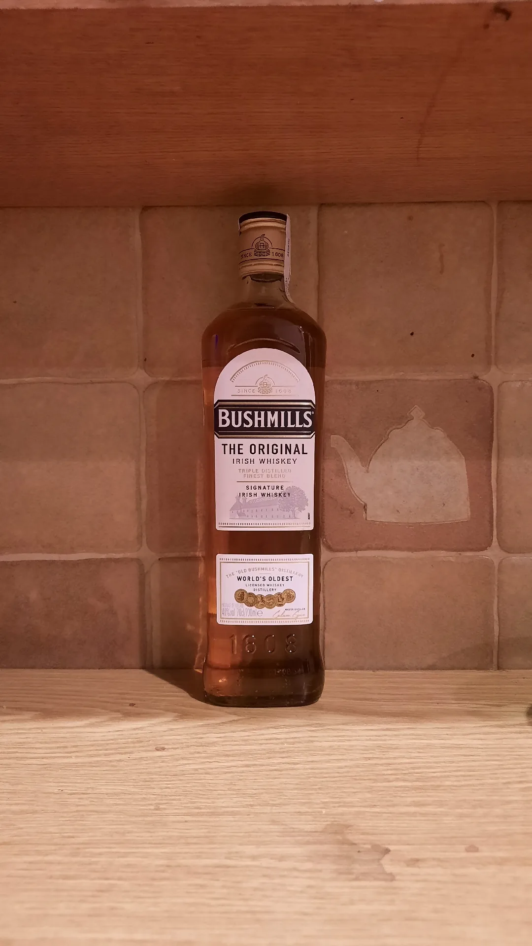 Виски Бушмилс Ориджнл / Bushmills Original, купажированный 0,7 литра, крепость 40%