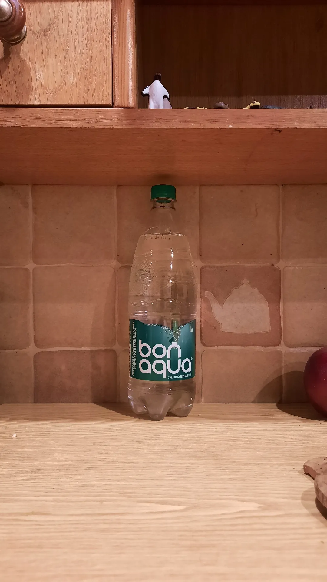Вода питьевая среднегазированная Bonaqua, 1 л