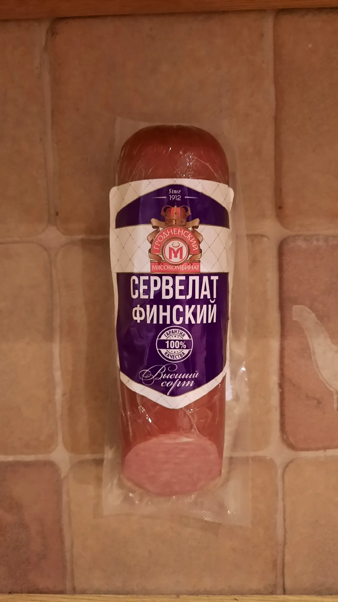 Колбаса варёно-копчёная высшего сорта «Сервелат Финский», 270 г