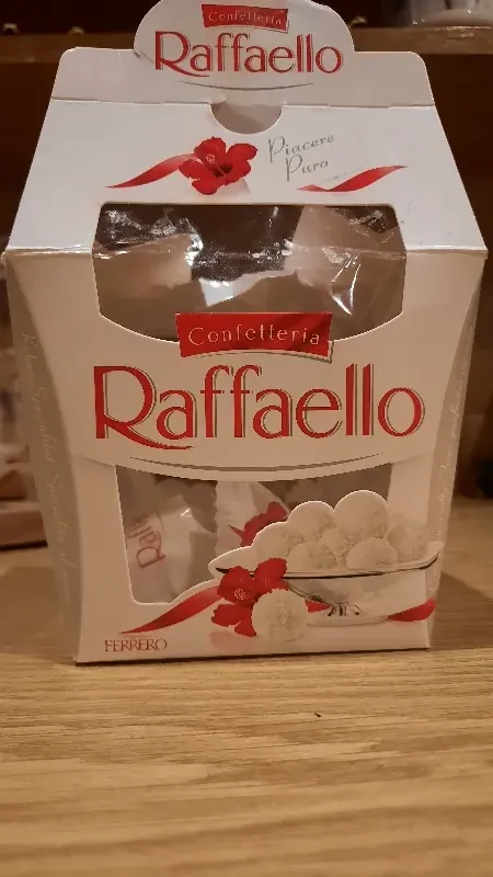 Конфеты Рафаэлло кокосовые с цельным миндалем / Raffaello (confection)