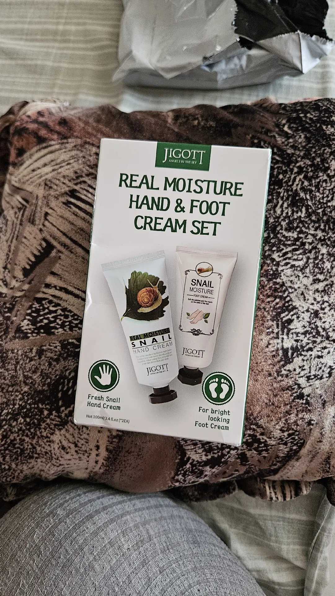 Набор кремов для рук и ног с муцином улитки Jigott Real Moisture Hand & Foot Cream Set