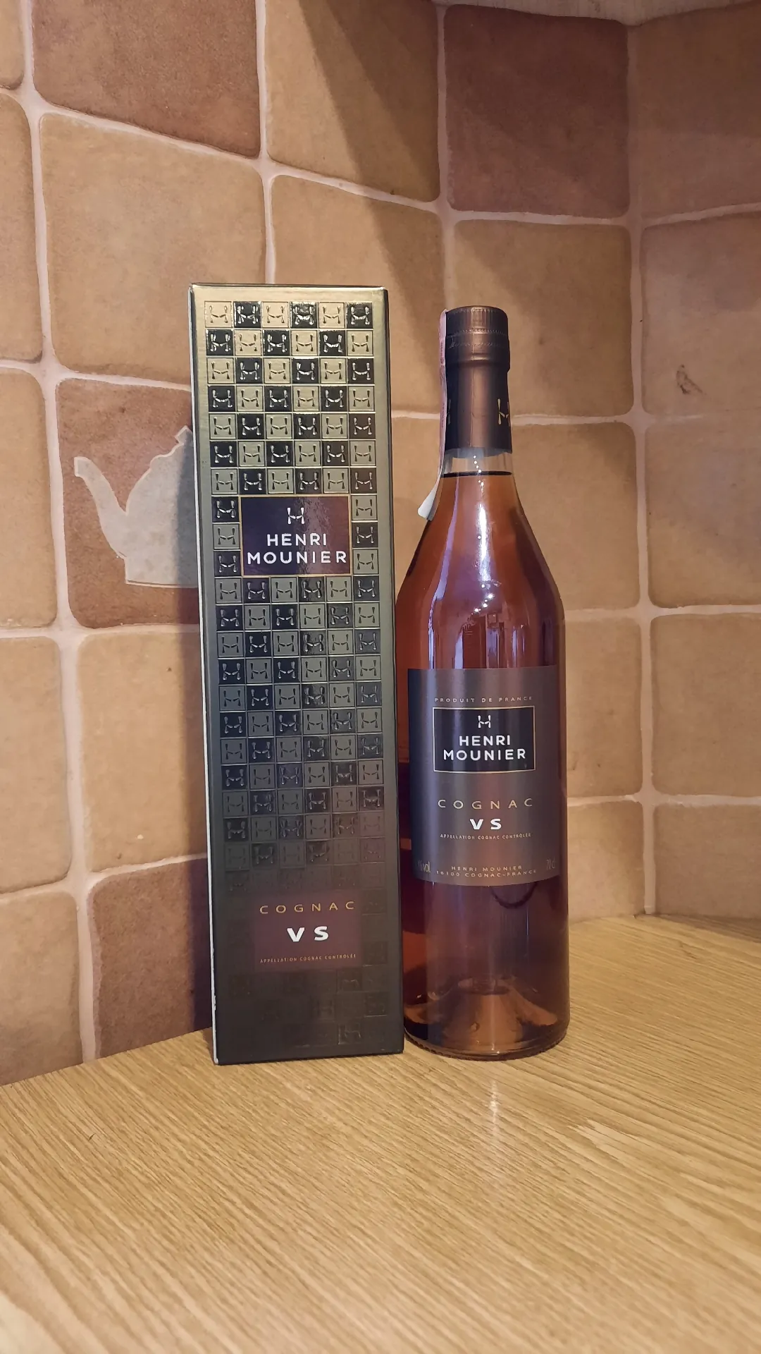 Коньяк Henri Mounier VS, 40%, 0,7 л (в сувенирной коробке)