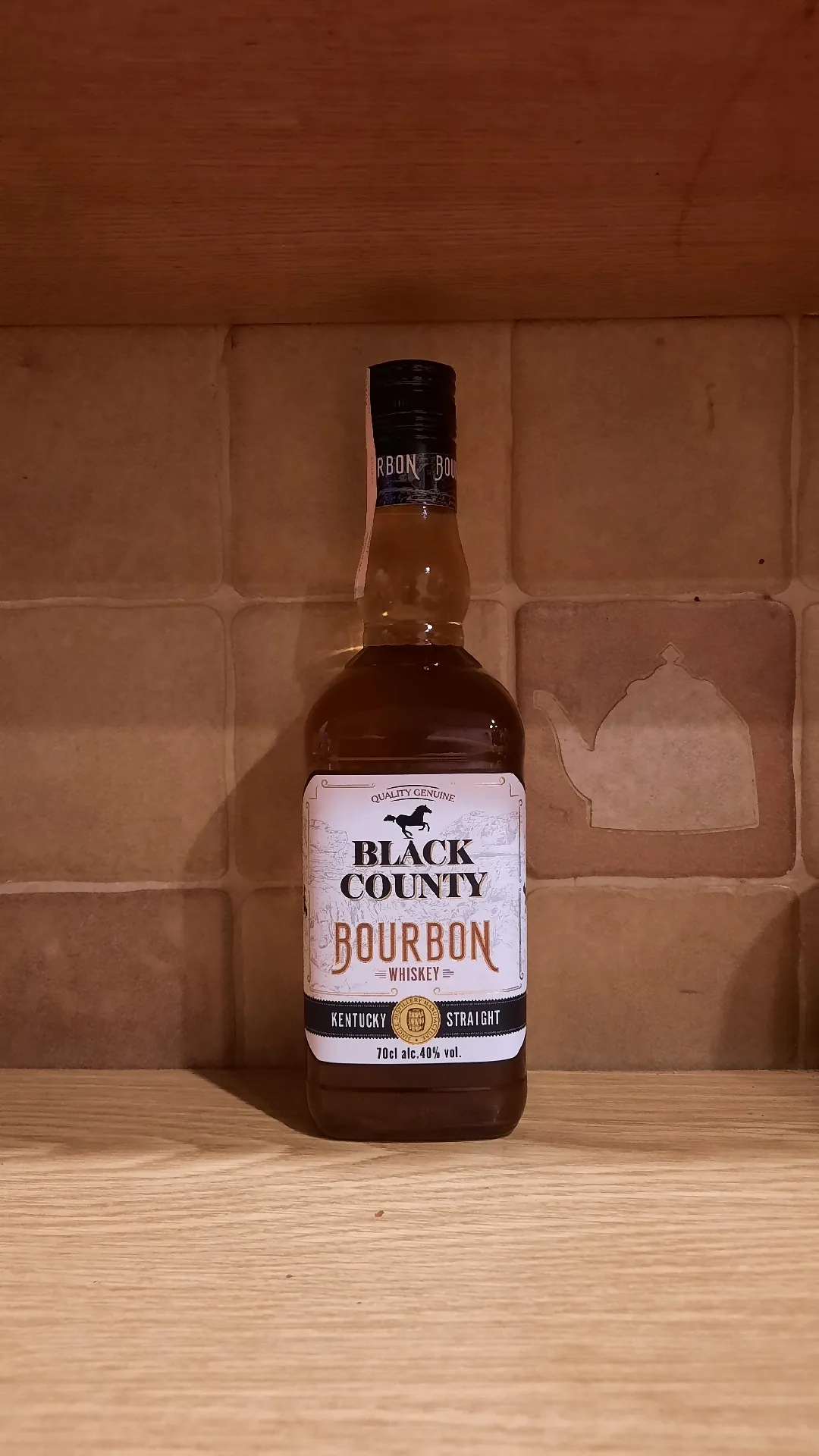 Виски Black County Bourbon Whiskey Kentucky Straigh, 40%, 0,7 л