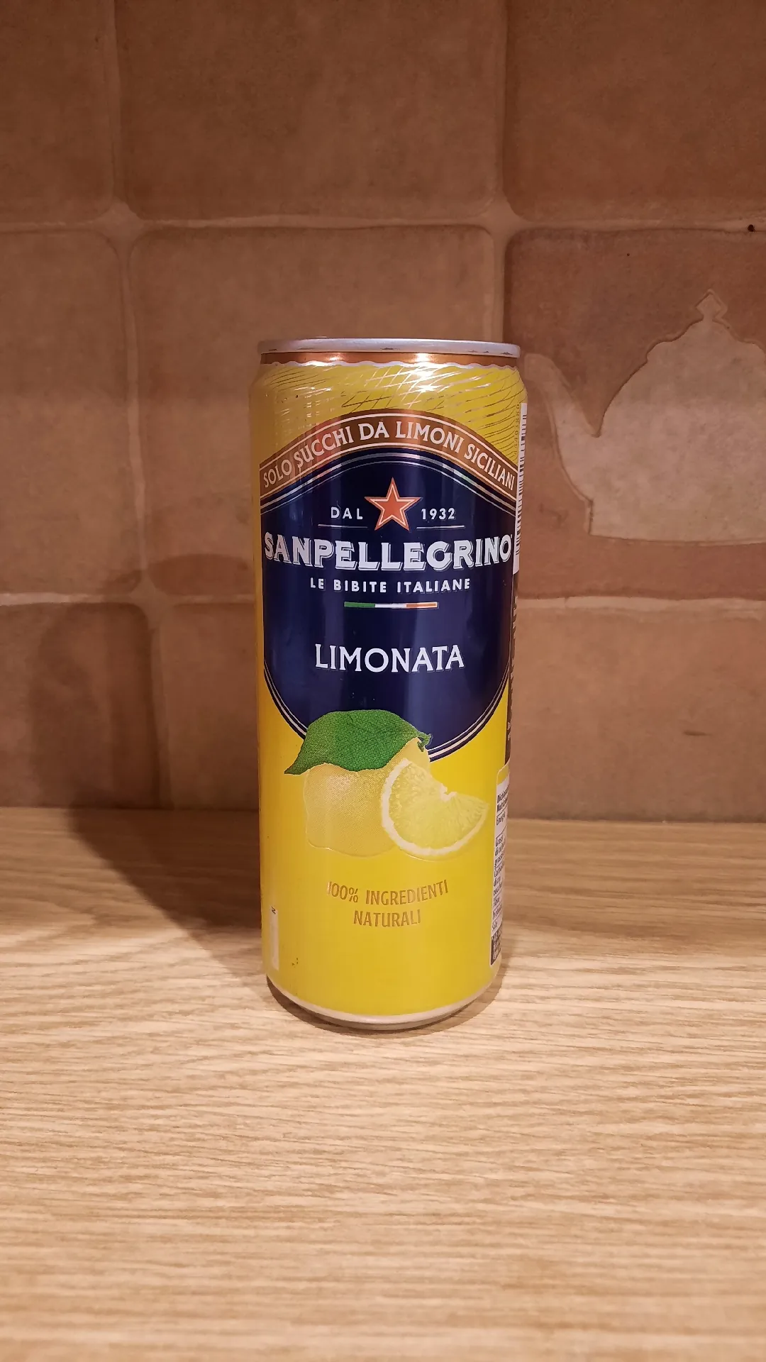 Напиток безалкогольный газированный Sanpellegrino Limonata, 0,33 л