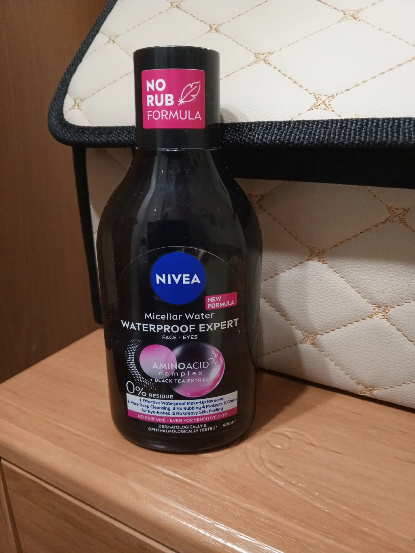 Мицеллярная вода Nivea Waterproof Expert (Make-Up Expert) для стойкого макияжа, 400 мл