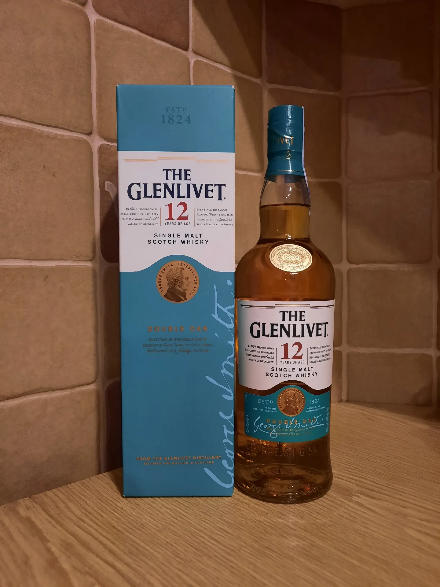 Шотландский односолодовый виски The Glenlivet 12 Years Old Double Oak в подарочной упаковке, 40%, 0,7 л
