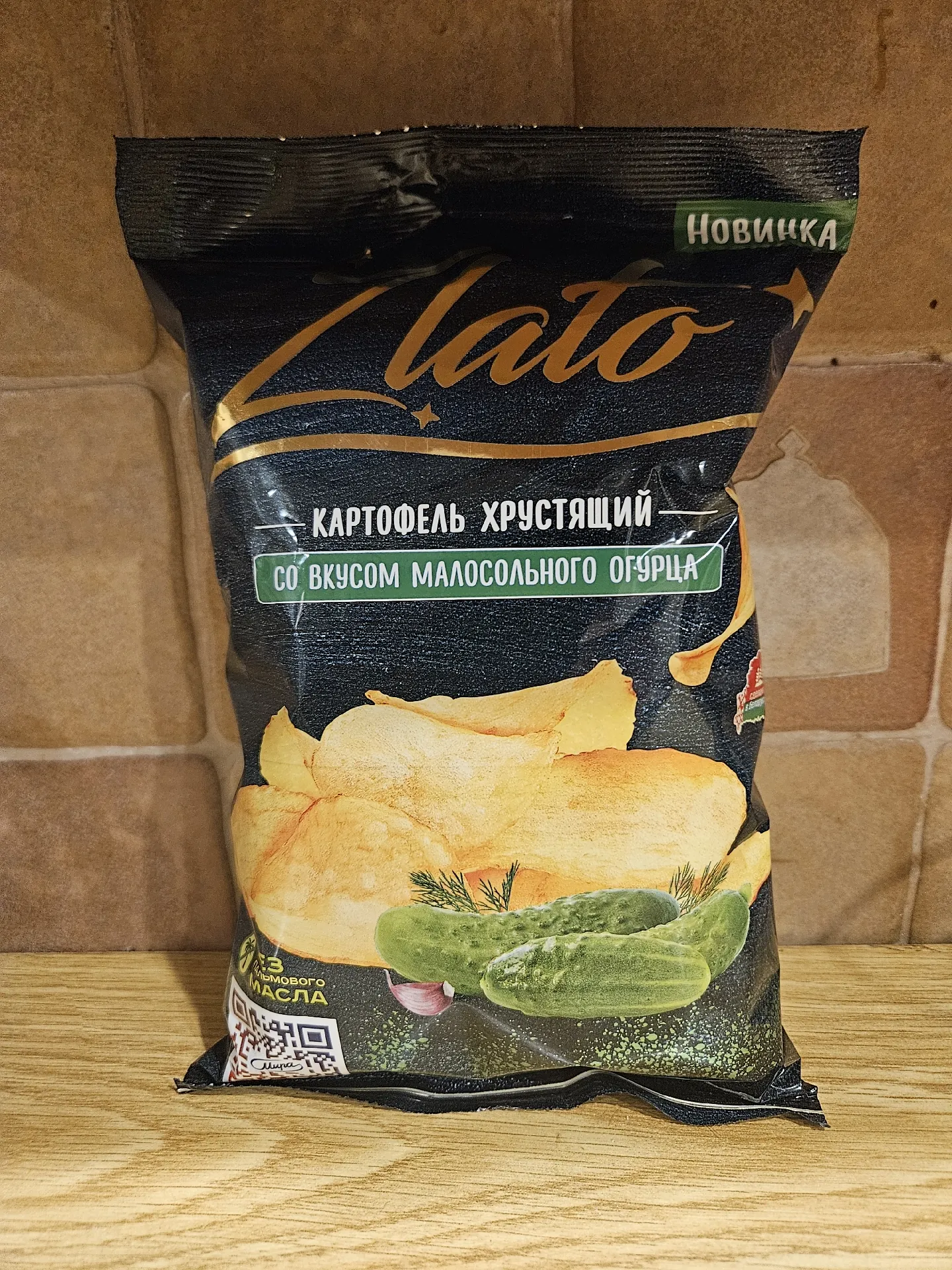 Картофель хрустящий Zlato «Со вкусом малосольного огурца», 70 г
